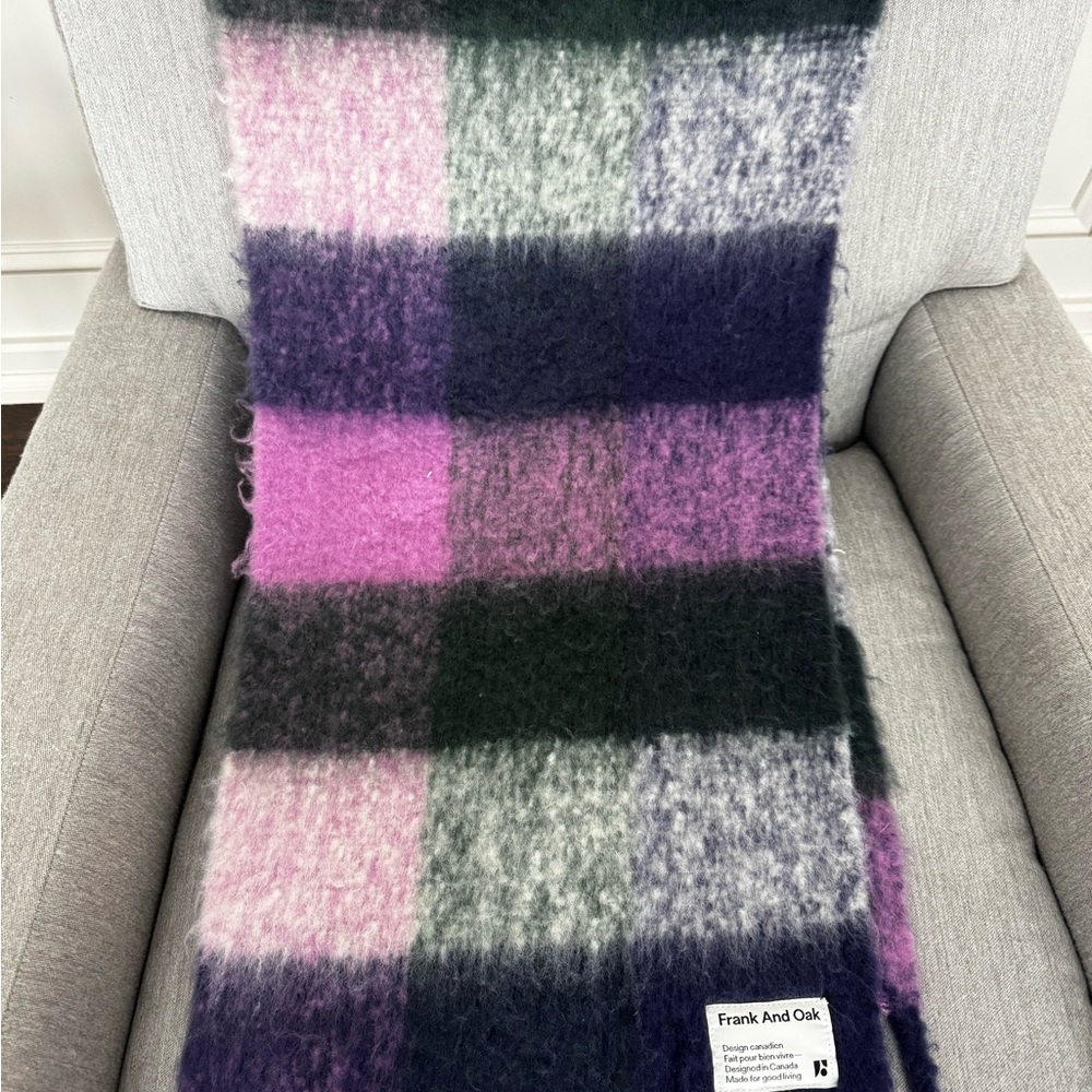Frank & Oak beautiful scarf